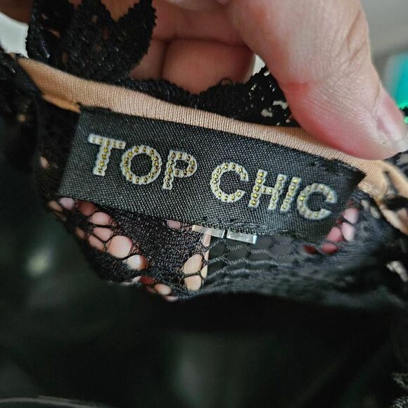 Top Chic Sheer Lace Romper - Picture 8 of 11